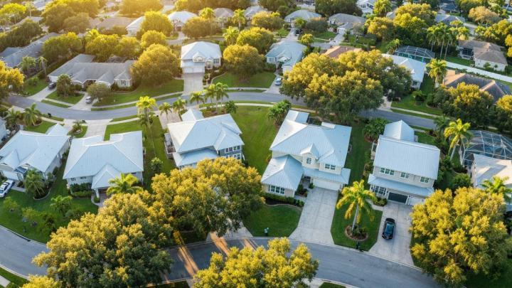 Orlando homes with metal roofs